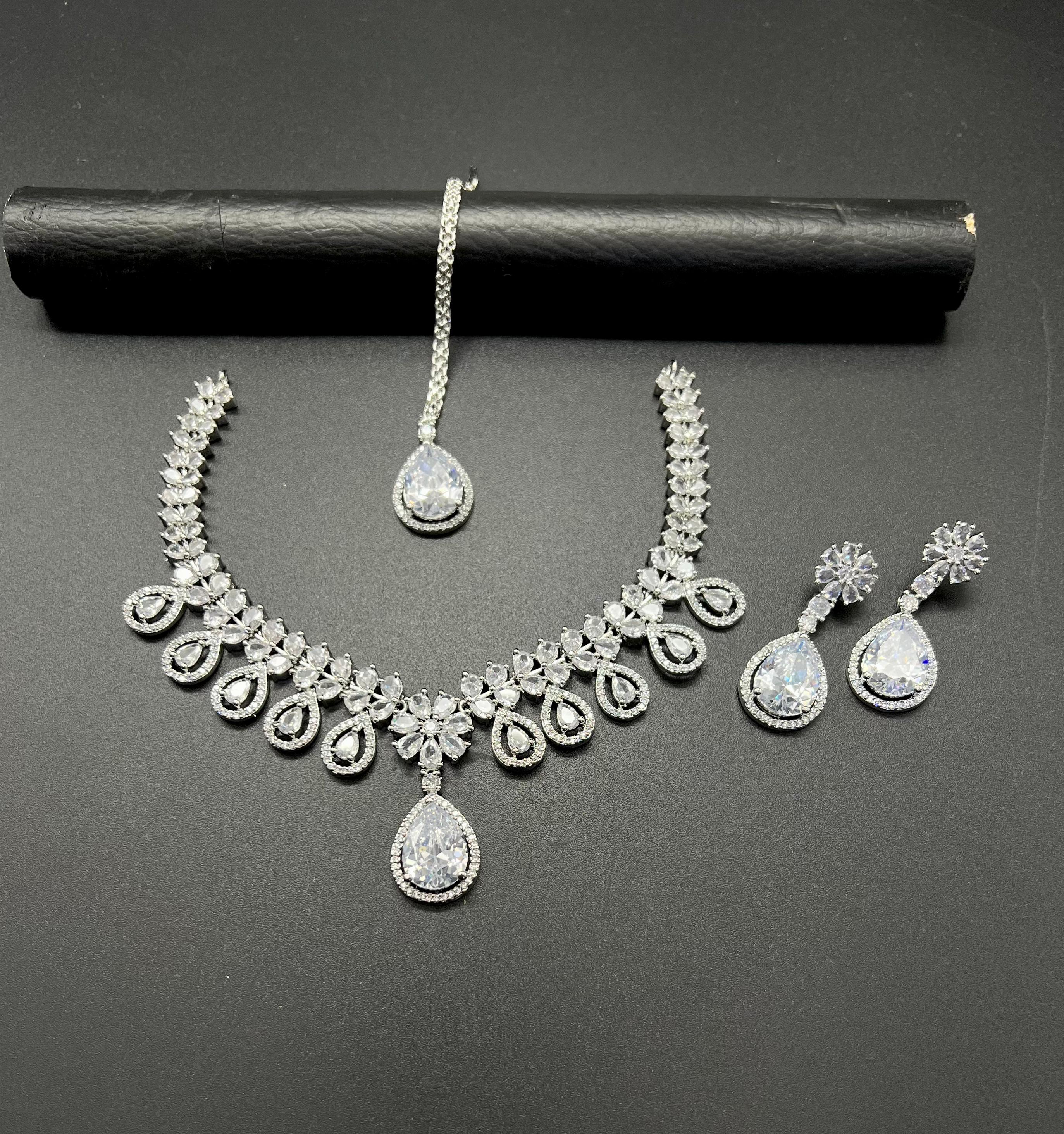 ALIYANA NECKLACE SET